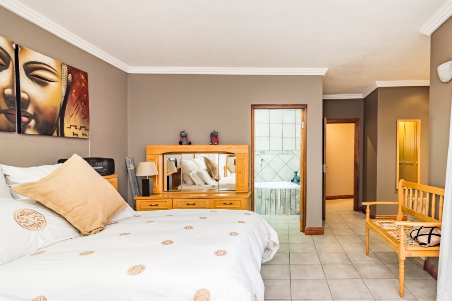 5 Bedroom Property for Sale in Noordheuwel Gauteng