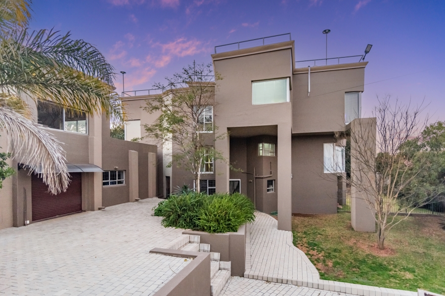 5 Bedroom Property for Sale in Noordheuwel Gauteng
