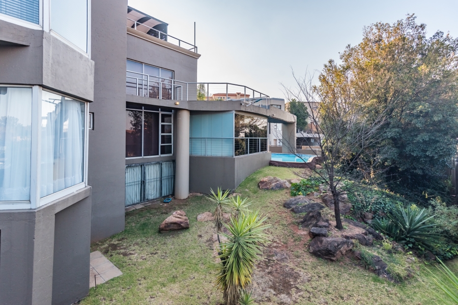 5 Bedroom Property for Sale in Noordheuwel Gauteng