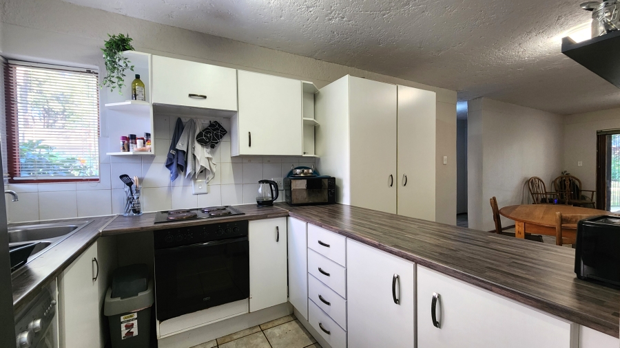 2 Bedroom Property for Sale in Garsfontein Gauteng