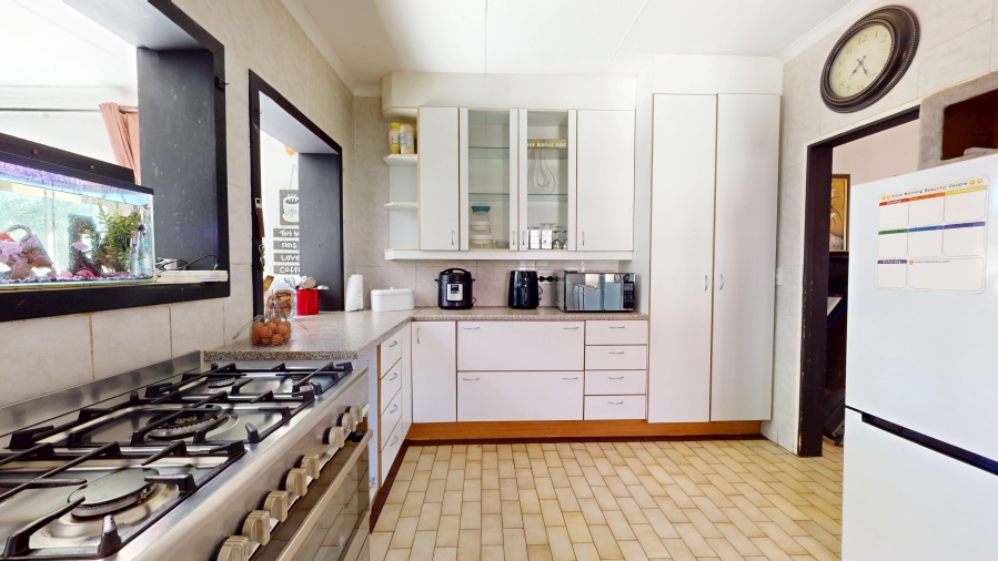 4 Bedroom Property for Sale in Albemarle Ext 2 Gauteng