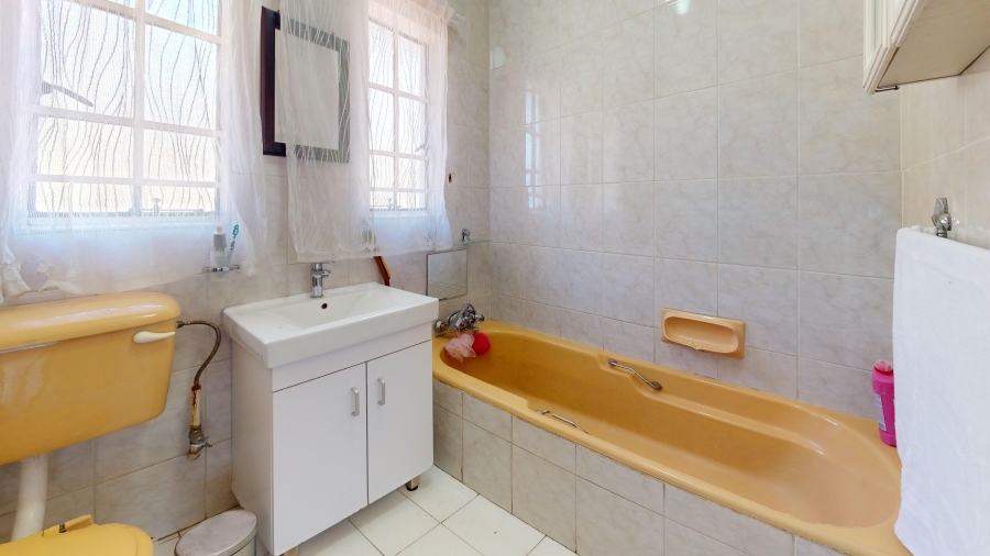 4 Bedroom Property for Sale in Albemarle Ext 2 Gauteng
