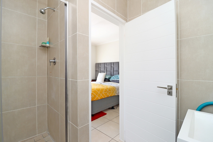 2 Bedroom Property for Sale in Greenstone Hill Gauteng