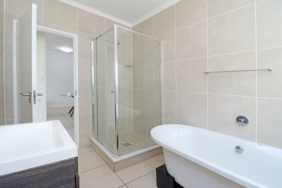 2 Bedroom Property for Sale in Greenstone Hill Gauteng