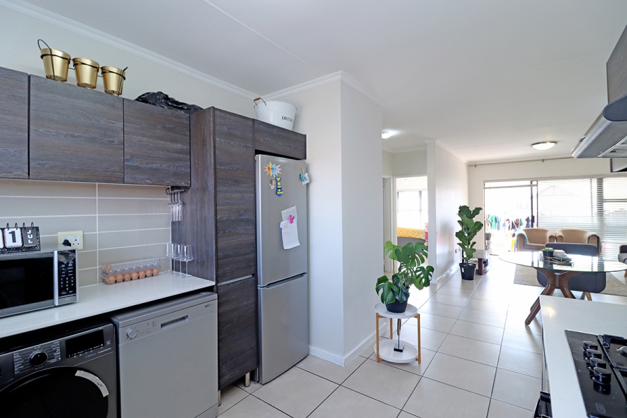 2 Bedroom Property for Sale in Greenstone Hill Gauteng