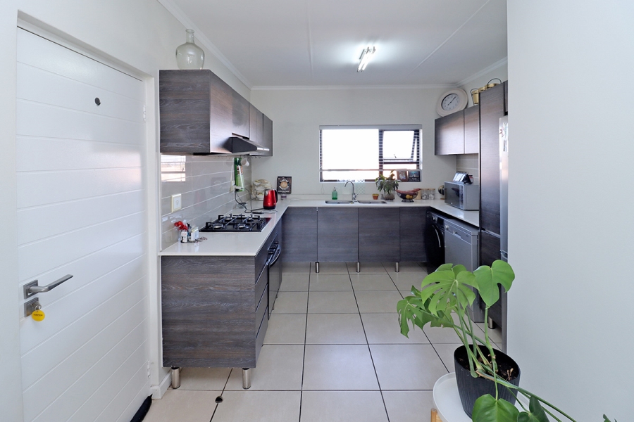2 Bedroom Property for Sale in Greenstone Hill Gauteng
