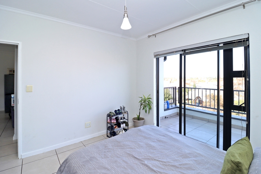 2 Bedroom Property for Sale in Greenstone Hill Gauteng