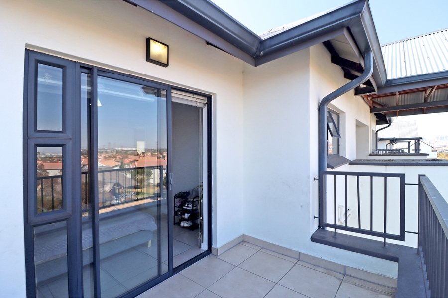 2 Bedroom Property for Sale in Greenstone Hill Gauteng