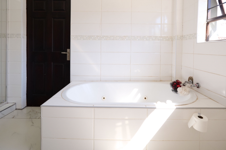 5 Bedroom Property for Sale in Summerset Gauteng