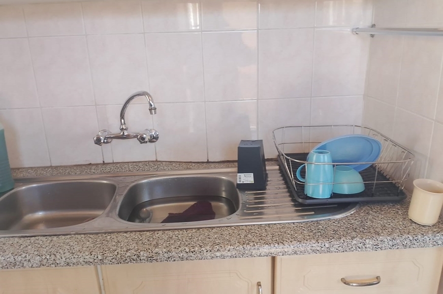 To Let 2 Bedroom Property for Rent in Orlando East Gauteng