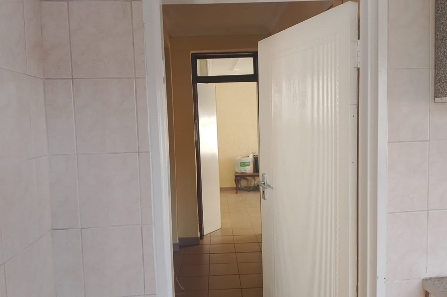 To Let 2 Bedroom Property for Rent in Orlando East Gauteng