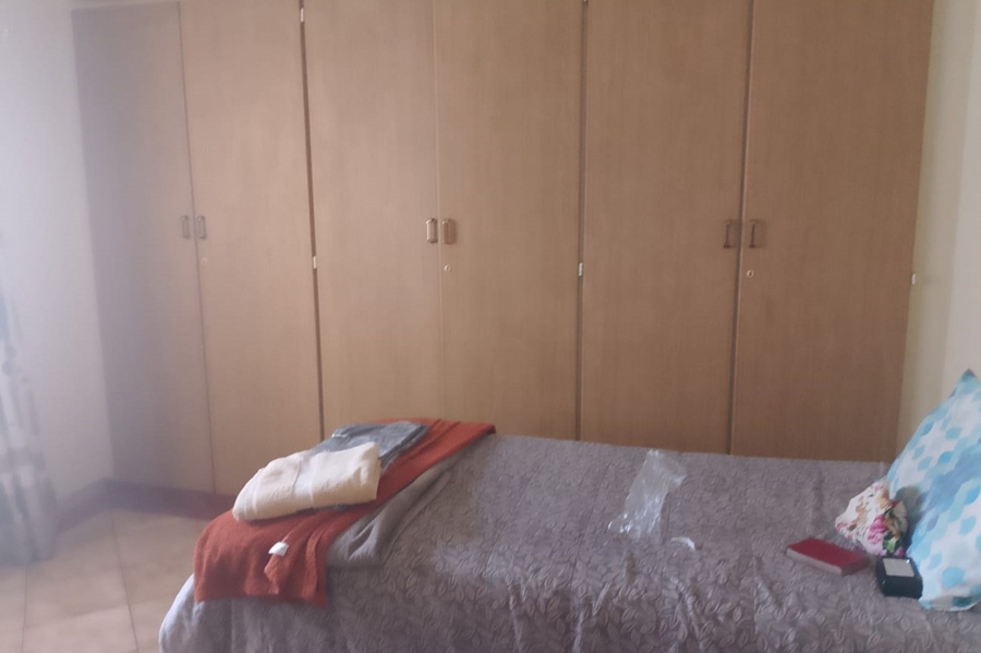 To Let 2 Bedroom Property for Rent in Orlando East Gauteng