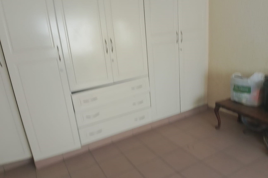 To Let 2 Bedroom Property for Rent in Orlando East Gauteng
