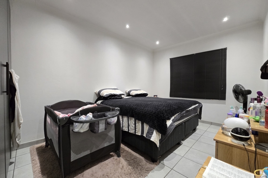 To Let 2 Bedroom Property for Rent in Lakefield Gauteng