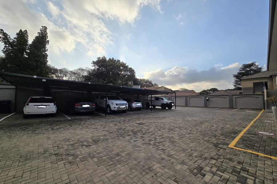 To Let 2 Bedroom Property for Rent in Lakefield Gauteng
