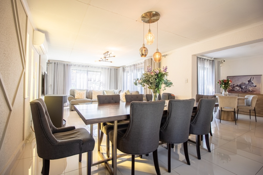 4 Bedroom Property for Sale in Bloubosrand Gauteng