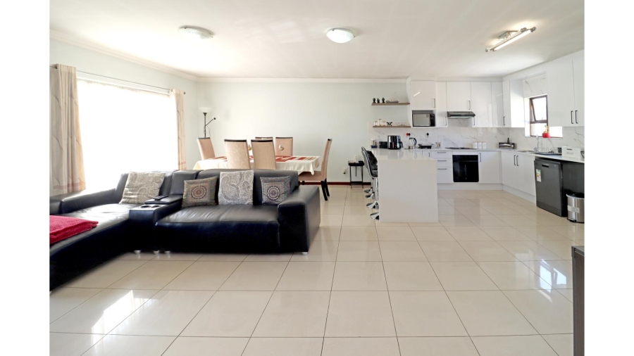 3 Bedroom Property for Sale in Barbeque Downs Gauteng