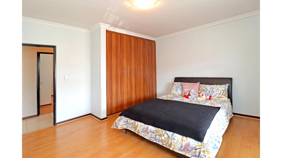3 Bedroom Property for Sale in Barbeque Downs Gauteng