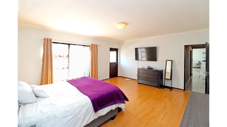 3 Bedroom Property for Sale in Barbeque Downs Gauteng