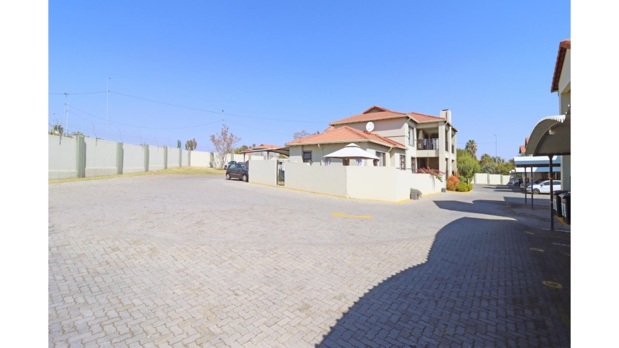 3 Bedroom Property for Sale in Barbeque Downs Gauteng