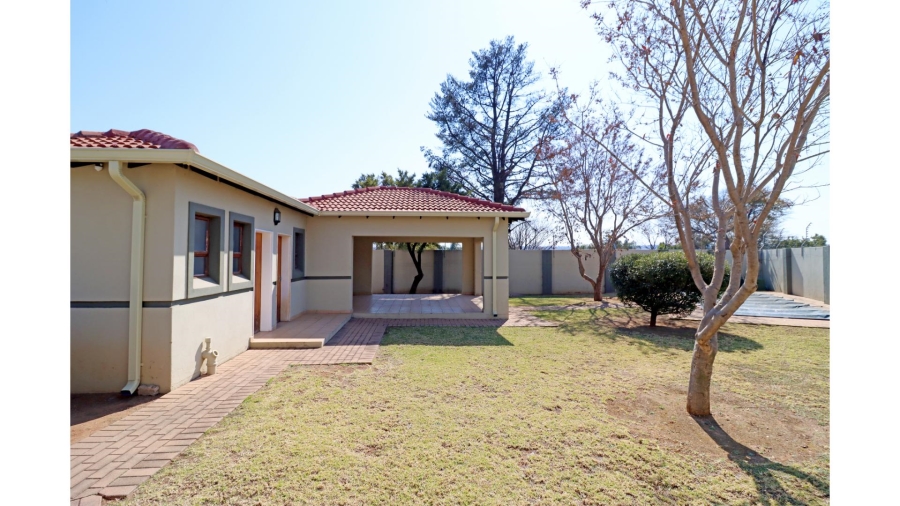 3 Bedroom Property for Sale in Barbeque Downs Gauteng