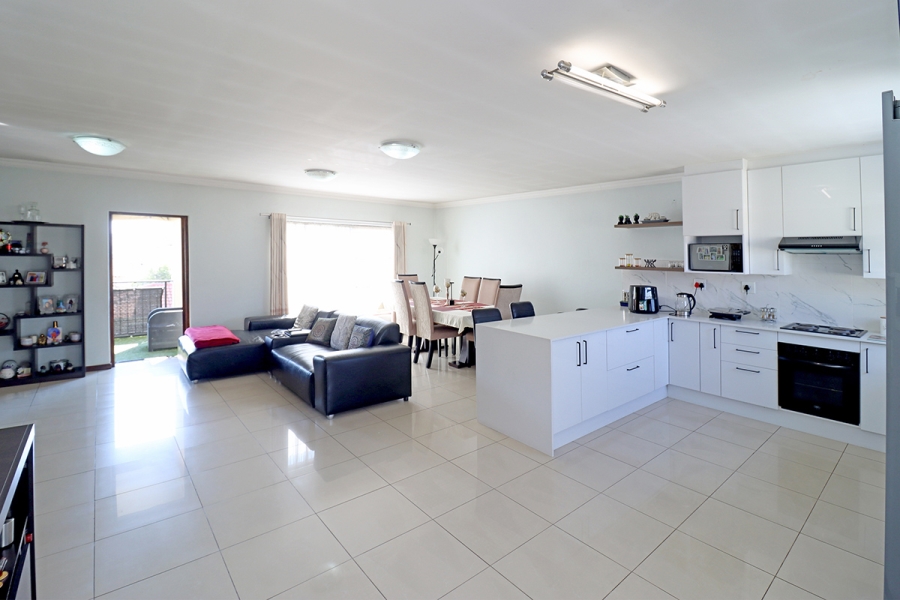 3 Bedroom Property for Sale in Barbeque Downs Gauteng