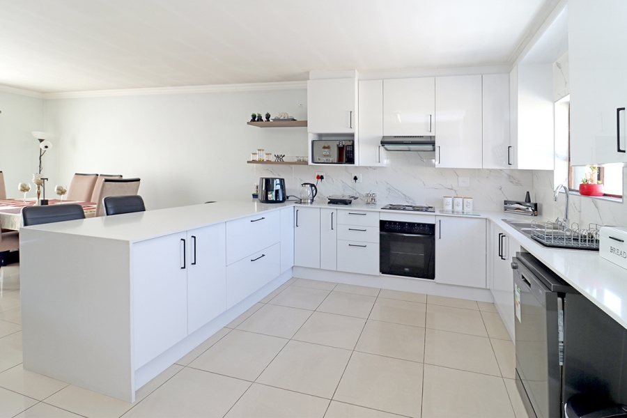 3 Bedroom Property for Sale in Barbeque Downs Gauteng