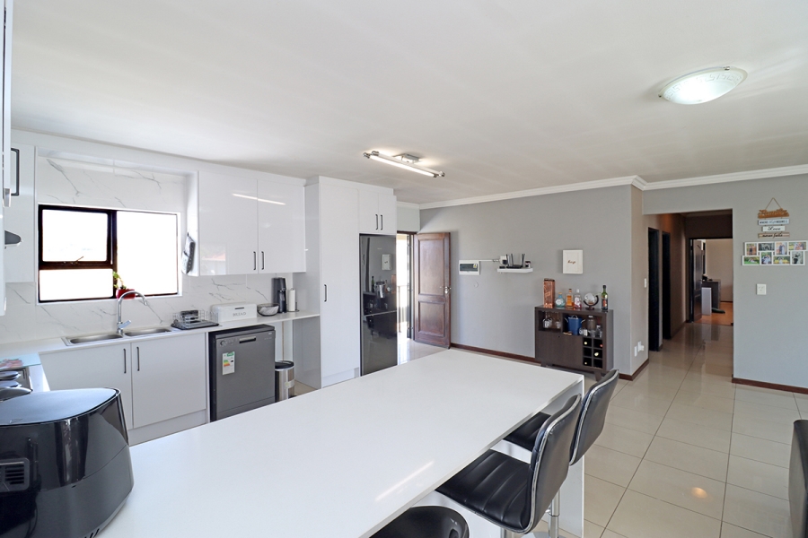 3 Bedroom Property for Sale in Barbeque Downs Gauteng