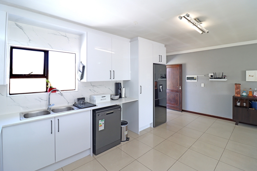 3 Bedroom Property for Sale in Barbeque Downs Gauteng