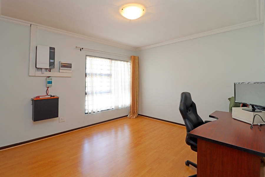3 Bedroom Property for Sale in Barbeque Downs Gauteng