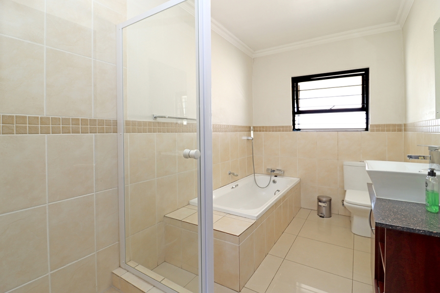 3 Bedroom Property for Sale in Barbeque Downs Gauteng