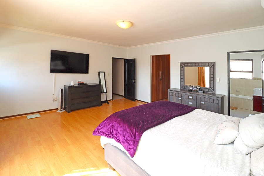 3 Bedroom Property for Sale in Barbeque Downs Gauteng