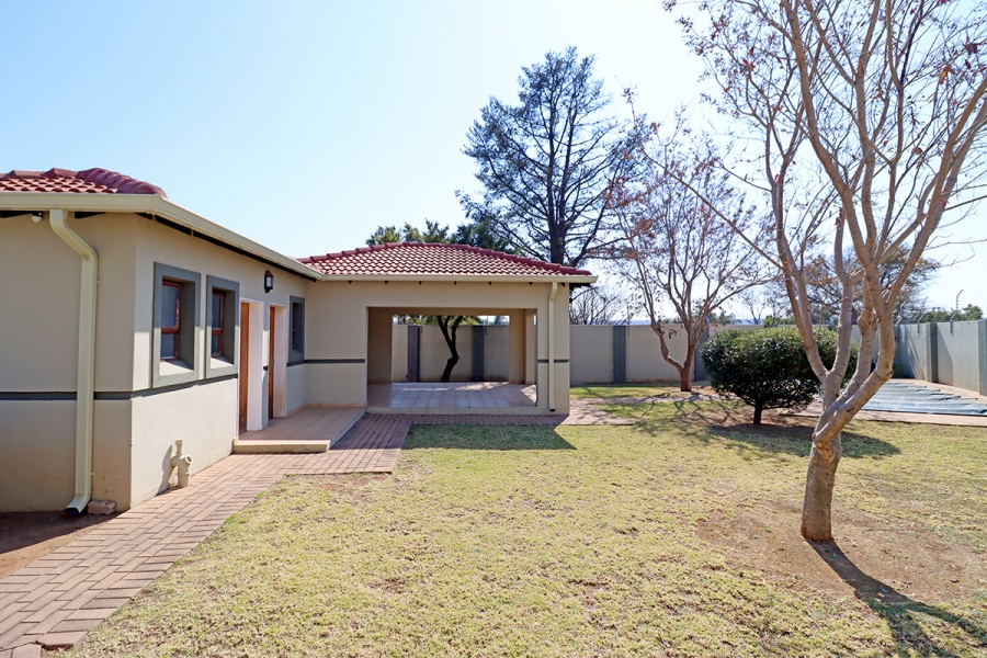 3 Bedroom Property for Sale in Barbeque Downs Gauteng