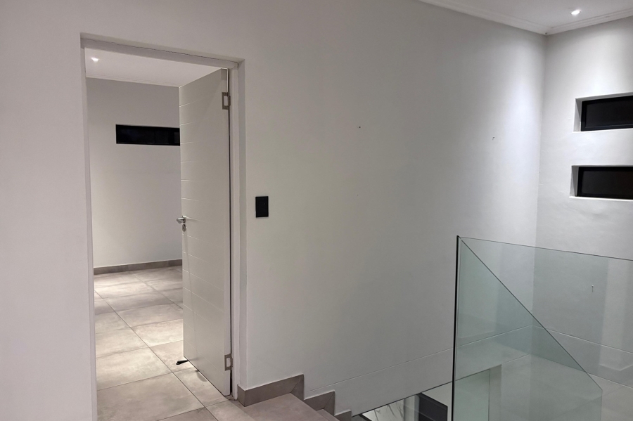 3 Bedroom Property for Sale in Bryanston Gauteng