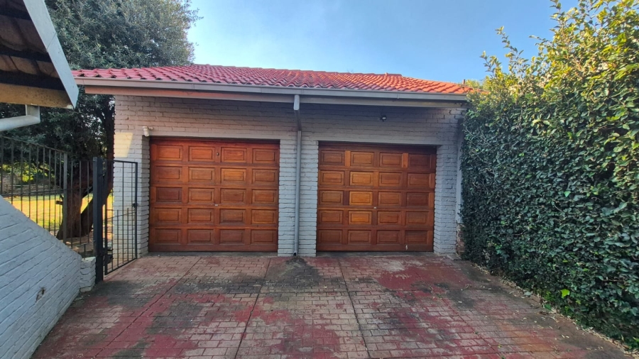 4 Bedroom Property for Sale in Wierda Park Gauteng