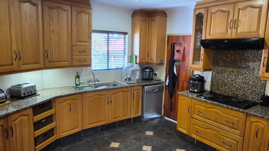 4 Bedroom Property for Sale in Wierda Park Gauteng