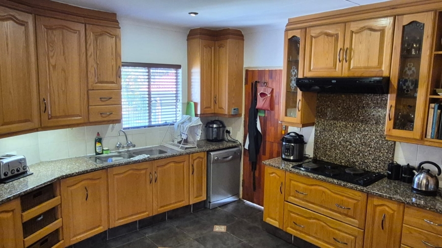 4 Bedroom Property for Sale in Wierda Park Gauteng
