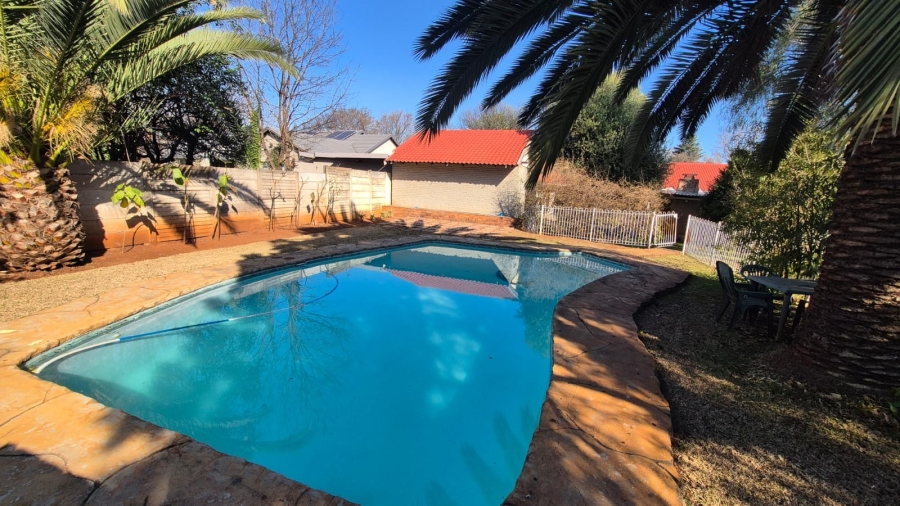4 Bedroom Property for Sale in Wierda Park Gauteng