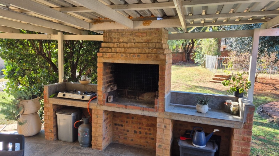 4 Bedroom Property for Sale in Wierda Park Gauteng