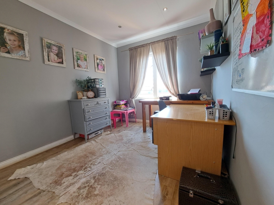 4 Bedroom Property for Sale in Ruimsig Gauteng