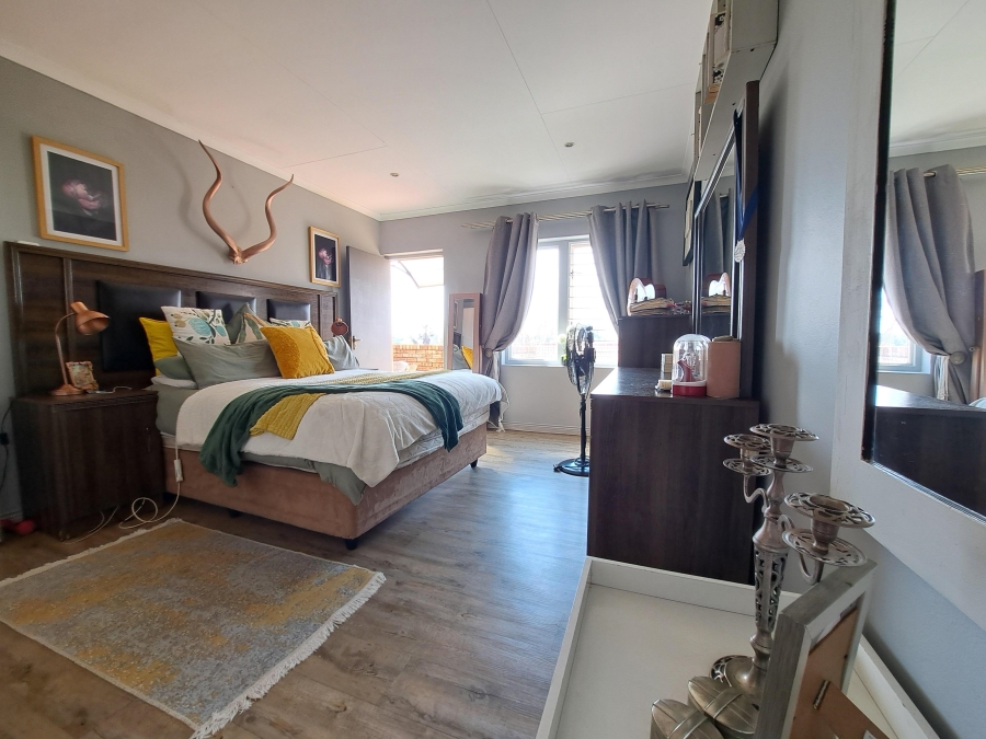 4 Bedroom Property for Sale in Ruimsig Gauteng