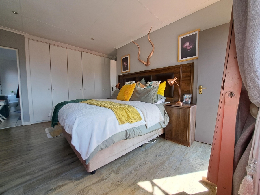 4 Bedroom Property for Sale in Ruimsig Gauteng