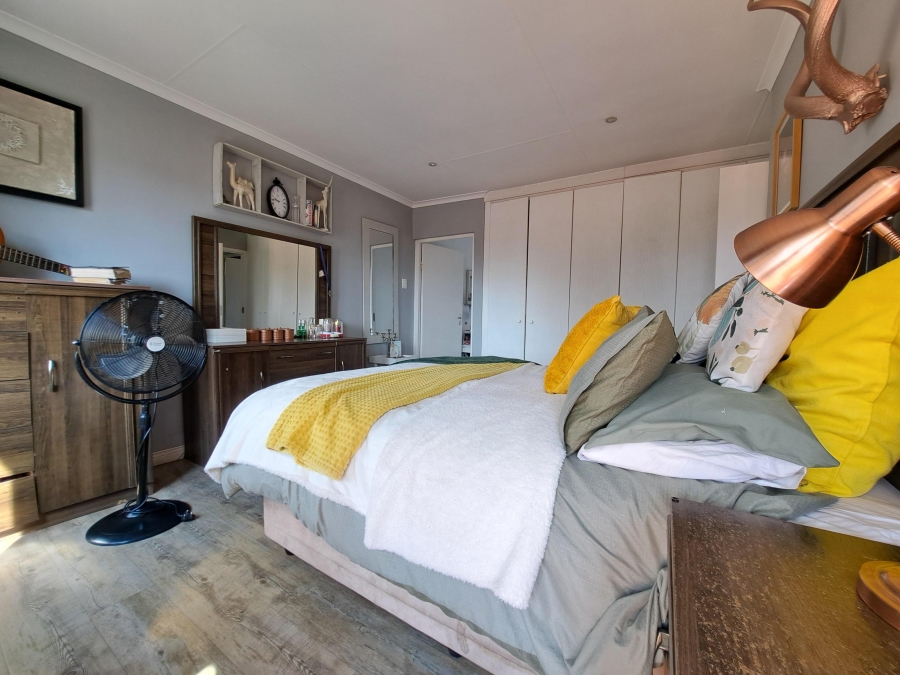 4 Bedroom Property for Sale in Ruimsig Gauteng