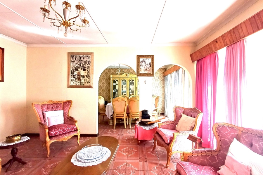4 Bedroom Property for Sale in Mimosa Park Gauteng