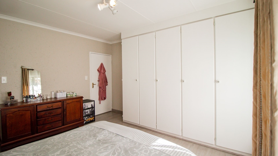 2 Bedroom Property for Sale in Bedfordview Gauteng