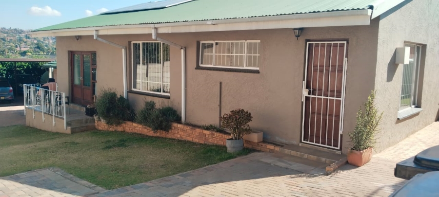 To Let 2 Bedroom Property for Rent in Wilro Park Gauteng