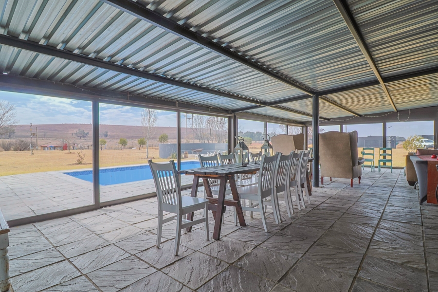 6 Bedroom Property for Sale in Blue Saddle Ranches Gauteng