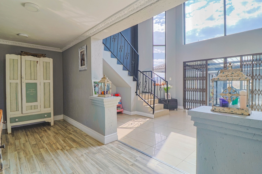 6 Bedroom Property for Sale in Blue Saddle Ranches Gauteng