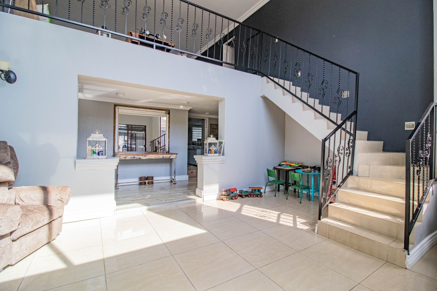 6 Bedroom Property for Sale in Blue Saddle Ranches Gauteng