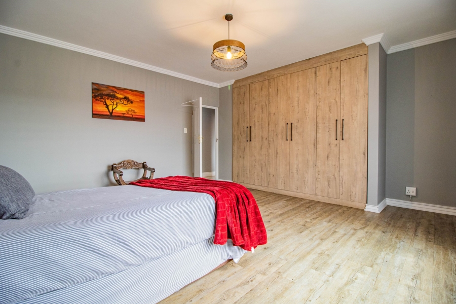 6 Bedroom Property for Sale in Blue Saddle Ranches Gauteng